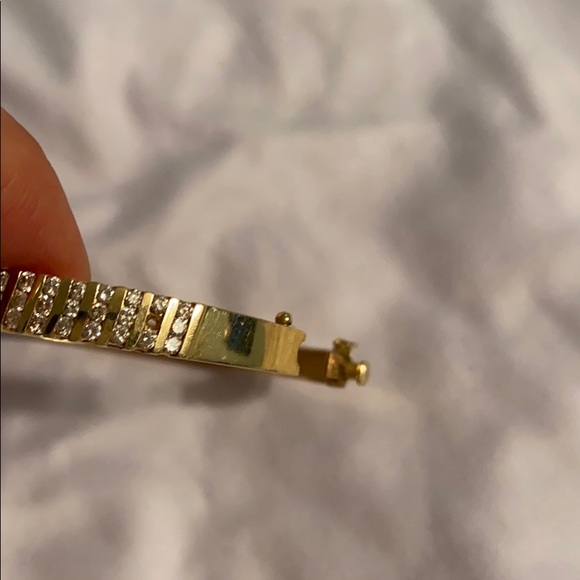 Diamond 14kt gold bangle - Picture 4 of 14